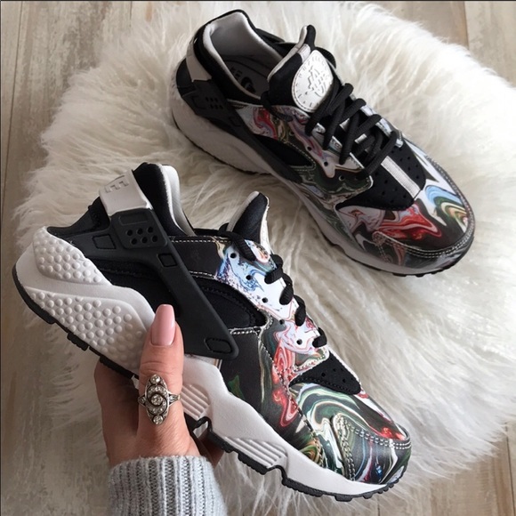 NWT Nike Huarache run Premium print - Picture 3 of 8